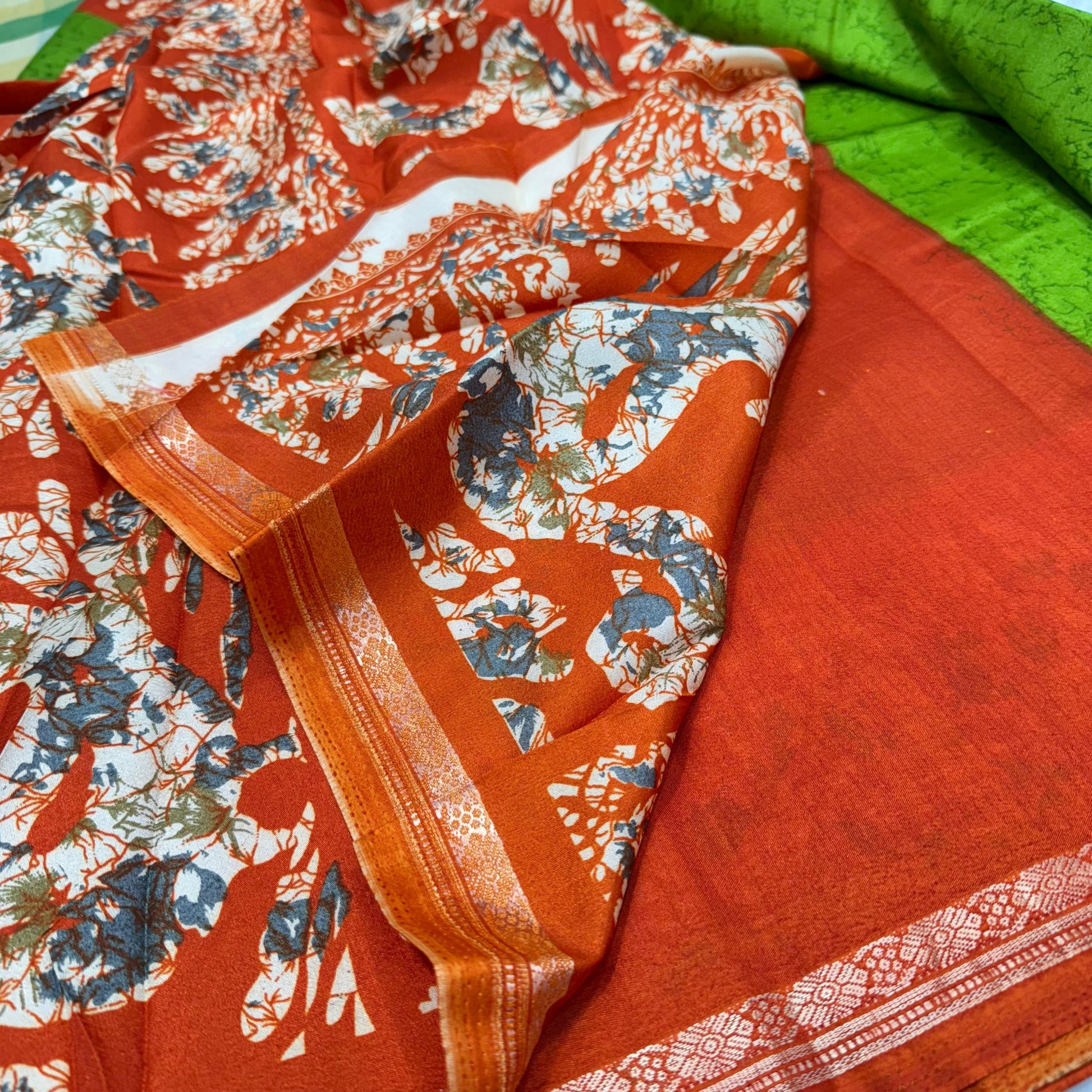 Meena-Saree
